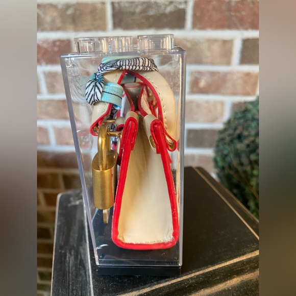 Louis Vuitton LV#316 Lock and key with FASHION mini Bag with Case - Picture 11 of 12